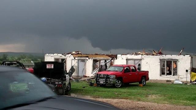 توفان در تگزاس ۱۴ کشته و زخمی برجای گذاشت
