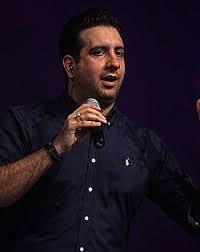 خاطره جالب عاشق شدن امید حاجیلی از دختری که ۲۲ سال پیش باهم کوهنوردی رفته بودن! / میترسم زنگ بزنم بگه ازدواج کردم + فیلم