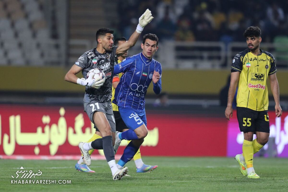 طلسم سرخابیها ادامه دارد/ حسینی نه استقلال را میبرد، نه پرسپولیس را!