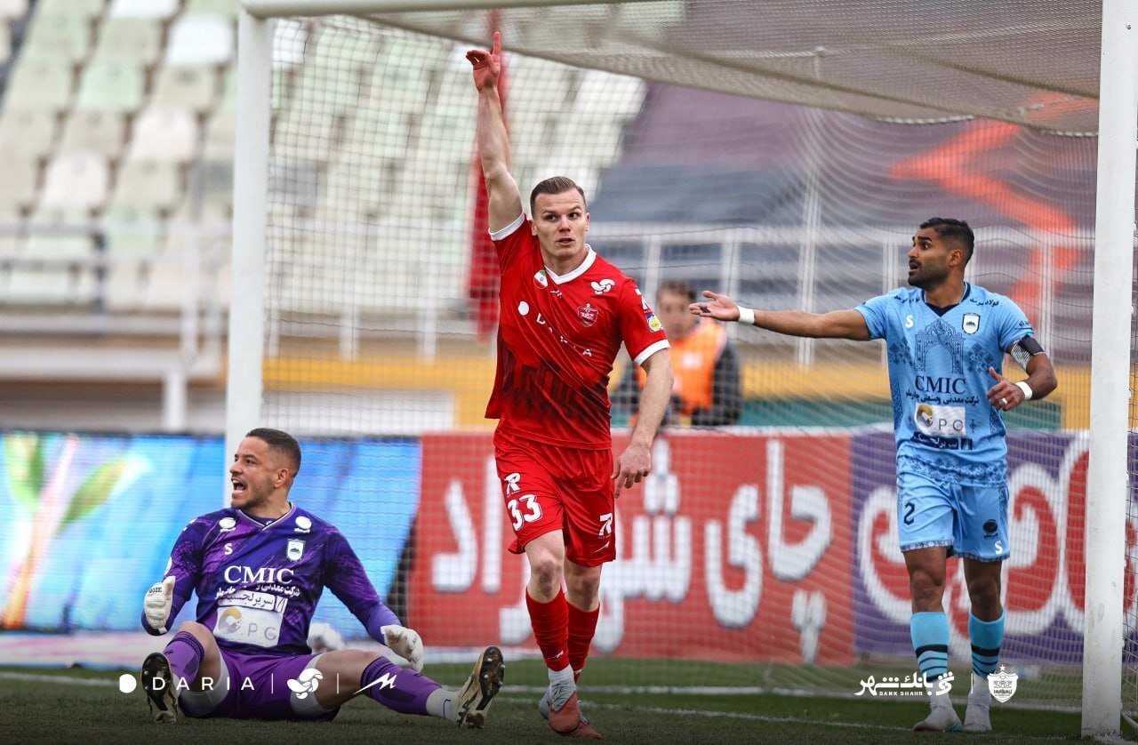 بازیکن پرحاشیه پرسپولیس در آستانه جدایی