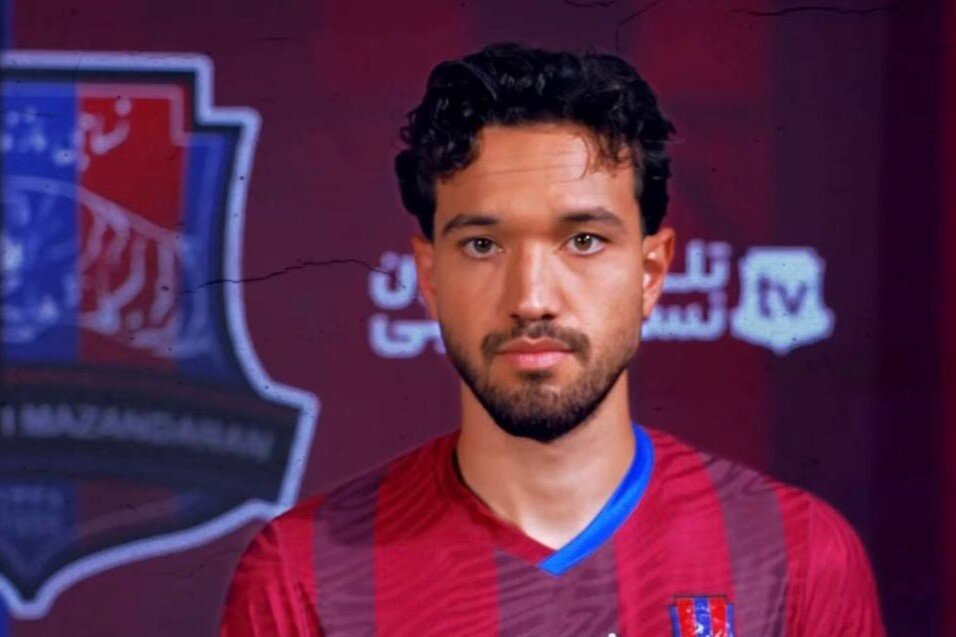 گزینه پرسپولیس با لباس نساجی رونمایی شد