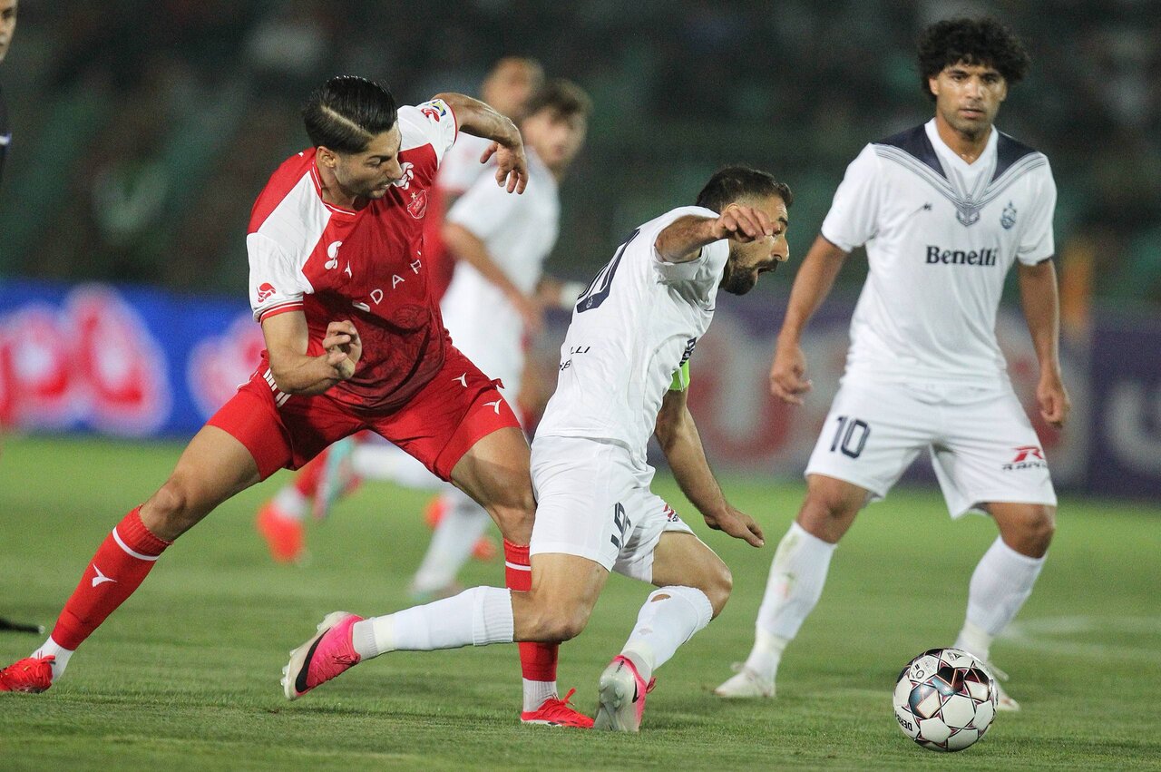 پرسپولیس ۳-۰ ملوان؛ قوی سپید قربانی راه دربی