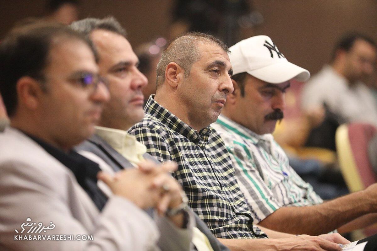 یونس باهنر