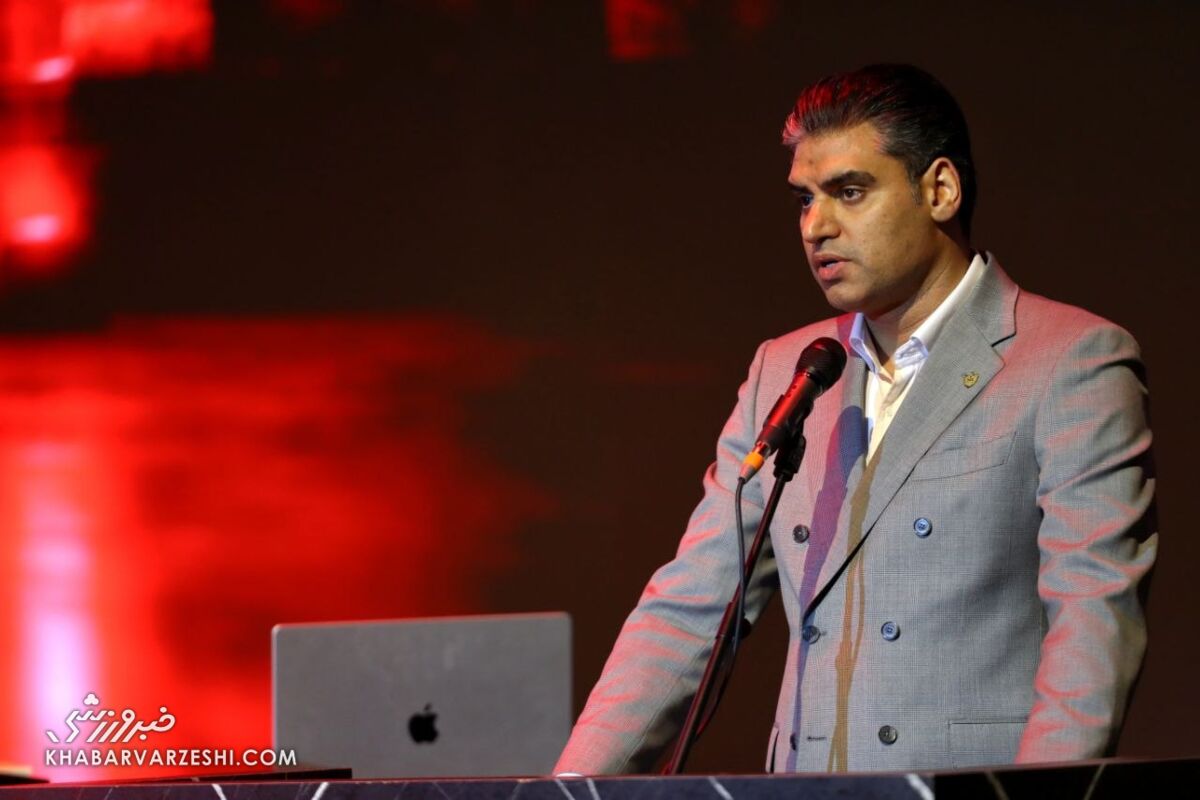 رونمایی از فوتبال زوری؛ وقتی مدیرعامل پرسپولیس فوتبال را با گود زورخانه اشتباه میگیرد!