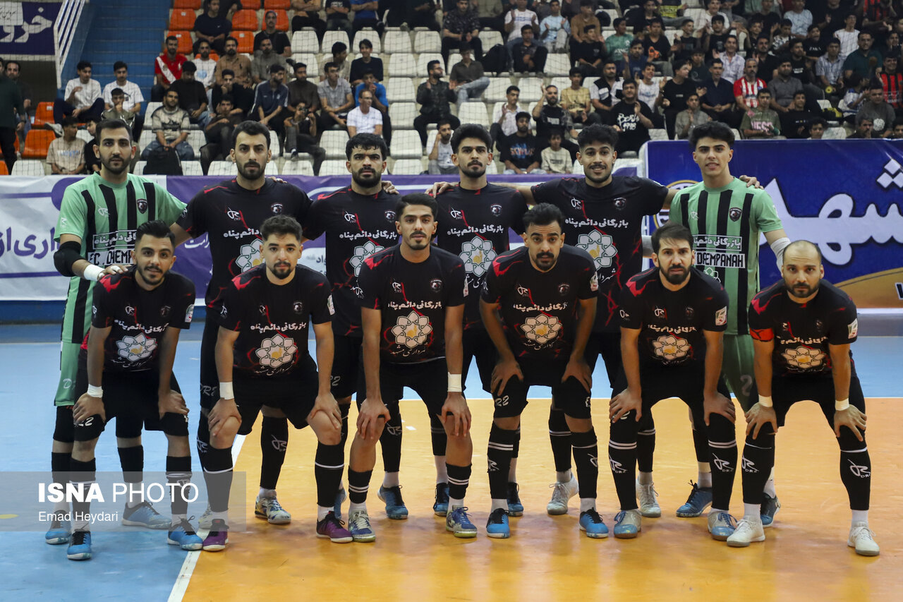 تیم فوتسال دائم پناه مشهد همچنان روی ریل باخت