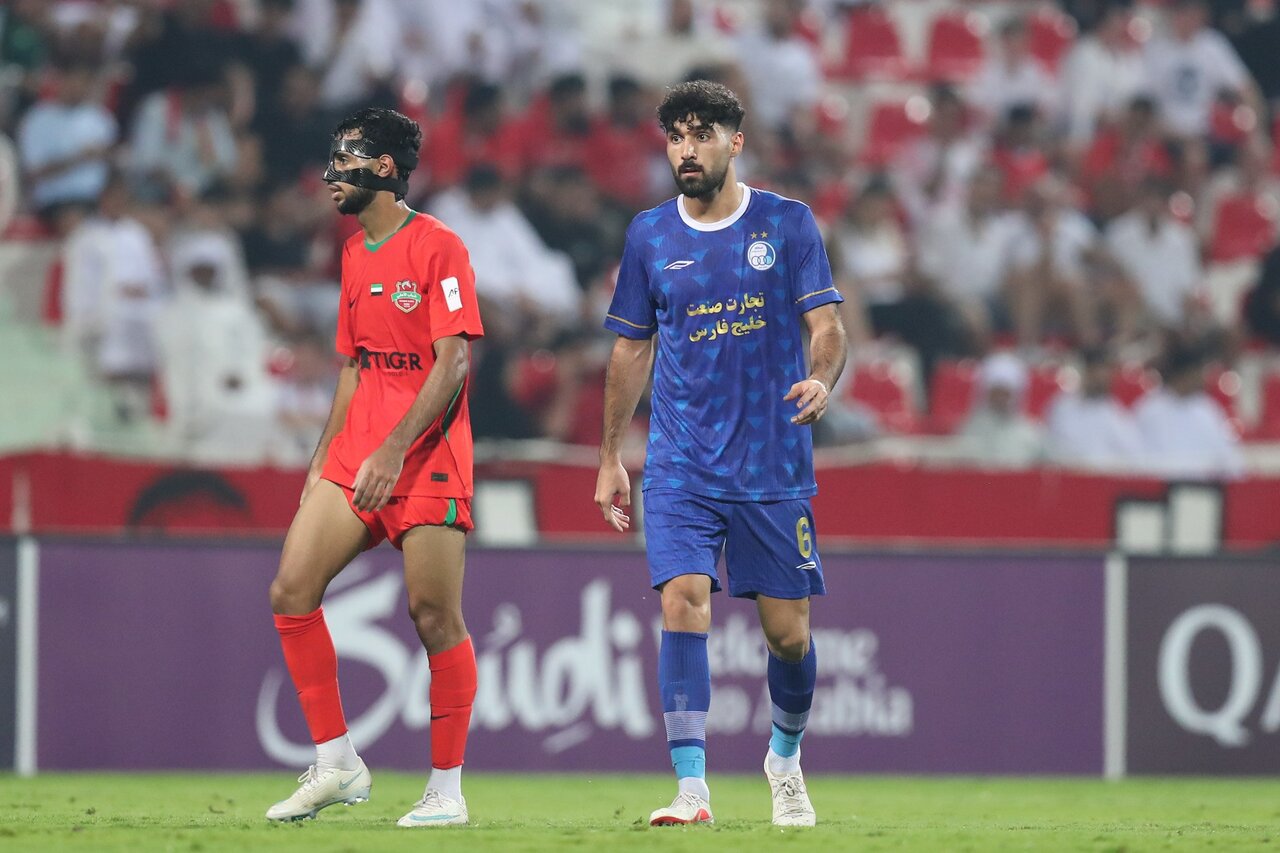 شکست استقلال برابر شباب الاهلی با درخشش سردار آزمون